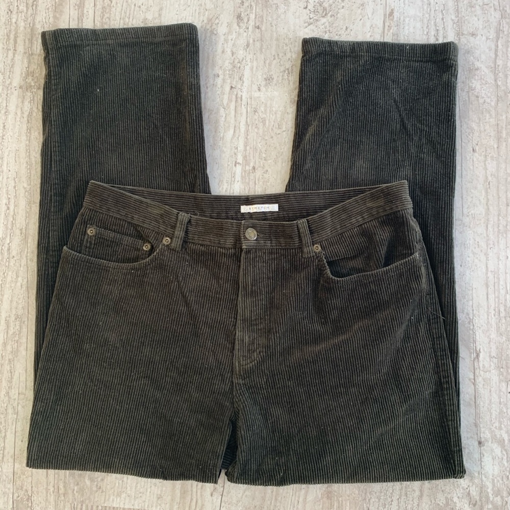 🚨MUST GO🚨 VTG dark forest green corduroy pants